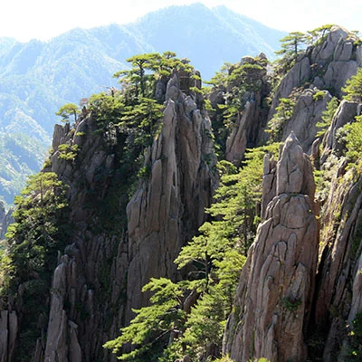 The Best Loop Trails on Huangshan Mountain