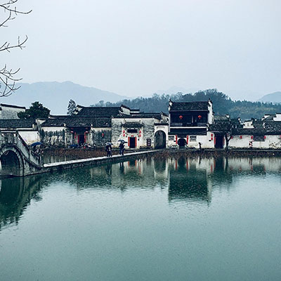 Huangshan in Winter: Snow, Fog, and Stunning Views