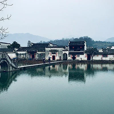 How to Avoid Crowds in Huangshan: Insider Tips